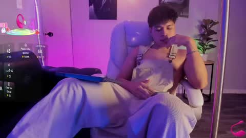 Snapshot of jordan_24_ chatting on April 13, 9:31 pm JORDAN online show from April 13, 9:31 pm