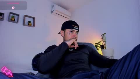 Jordan Smith online show from February 15, 8:43 pm