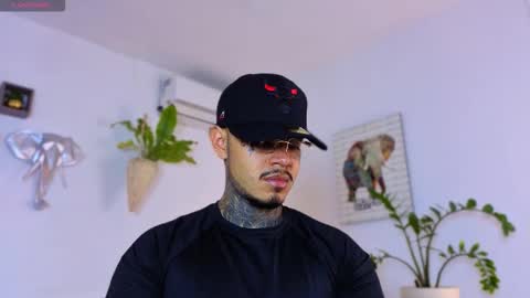 Jordan Smith online show from December 16, 8:36 pm