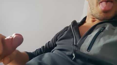 Snapshot of jose_985 chatting on January 11, 2:00 pm jose_985 online show from January 11, 2:00 pm