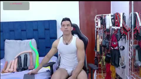 jose_rumbero91 online show from July 9, 12:31 pm