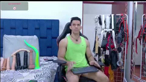 jose_rumbero91 online show from July 28, 12:23 pm