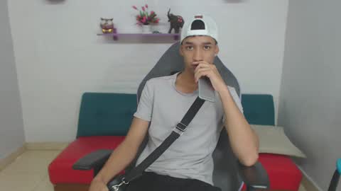 jose_sexycumm online show from February 18, 7:19 pm