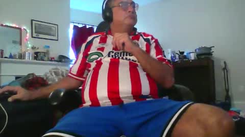 Snapshot of josehosebb chatting on April 12, 10:59 pm josehosebb online show from April 12, 10:59 pm