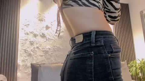 Snapshot of joselin_rouse chatting on June 8, 1:22 pm joselin online show from June 8, 1:22 pm
