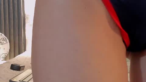 Snapshot of joselin_rouse chatting on June 23, 1:53 pm joselin online show from June 23, 1:53 pm