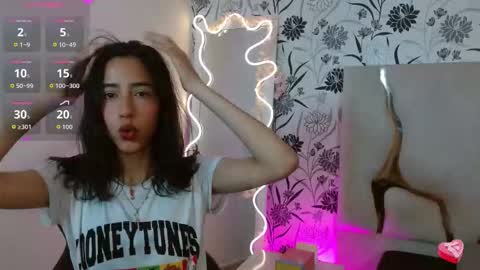 Snapshot of joselyn_tay chatting on November 28, 2:20 pm Joselyn online show from November 28, 2:20 pm