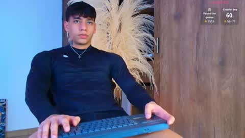 Snapshot of josep_davies chatting on October 27, 9:08 pm Josep online show from October 27, 9:08 pm