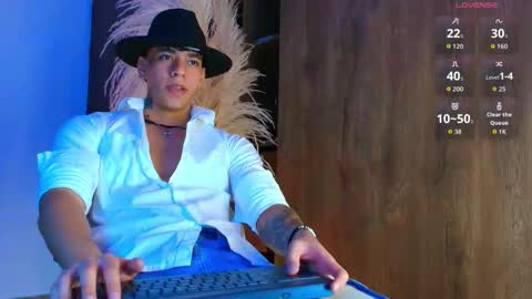 Snapshot of josep_davies chatting on October 31, 10:55 pm Josep online show from October 31, 10:55 pm