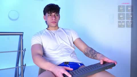 Snapshot of josep_davies chatting on November 22, 7:57 pm Josep online show from November 22, 7:57 pm