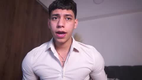 Snapshot of josep_davies chatting on February 21, 12:22 am Josep online show from February 21, 12:22 am