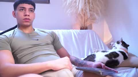 Snapshot of josep_davies chatting on March 8, 2:10 pm Josep online show from March 8, 2:10 pm