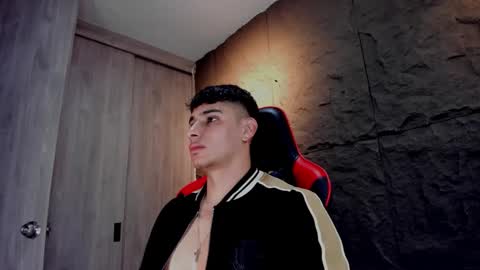 Snapshot of joseph__boy chatting on October 16, 11:33 am JOSEPH online show from October 16, 11:33 am