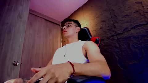 Snapshot of joseph__boy chatting on October 22, 11:43 am JOSEPH online show from October 22, 11:43 am