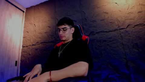 Snapshot of joseph__boy chatting on November 6, 11:44 am JOSEPH online show from November 6, 11:44 am