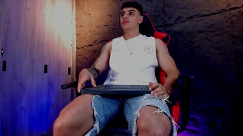 Snapshot of joseph__boy chatting on November 8, 11:43 am JOSEPH online show from November 8, 11:43 am