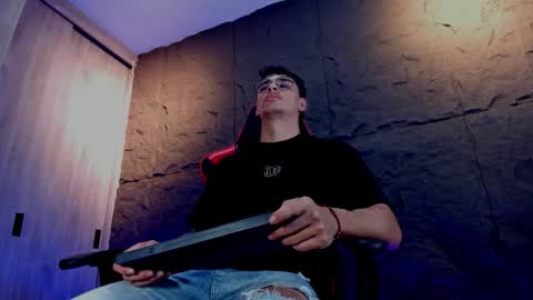 Snapshot of joseph__boy chatting on November 21, 11:09 am JOSEPH online show from November 21, 11:09 am