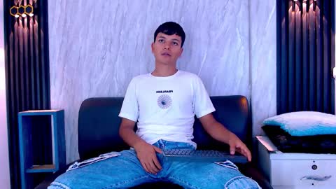 Joseph Gonzalez online show from December 14, 3:01 am