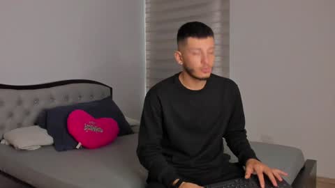 Dilany Josh online show from December 29, 1:38 pm