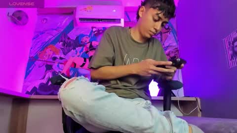 josh_bright online show from December 22, 6:38 pm