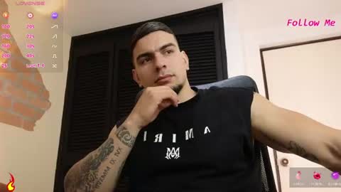 Snapshot of josh_miller01 chatting on June 12, 1:32 pm josh_miller01 online show from June 12, 1:32 pm