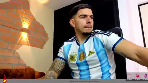 josh_miller01 online show from July 24, 1:20 pm