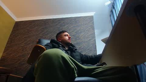 Snapshot of joshknights chatting on December 5, 6:11 am JoshKnight online show from December 5, 6:11 am