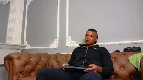 Snapshot of joshloganx chatting on January 22, 8:17 pm joshloganx online show from January 22, 8:17 pm