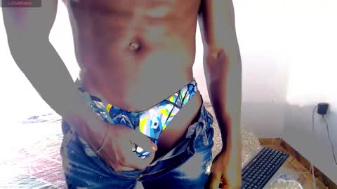 Snapshot of joshloganx chatting on February 19, 1:18 pm joshloganx online show from February 19, 1:18 pm