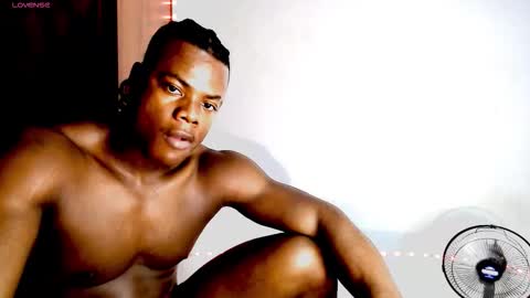 Snapshot of joshloganx chatting on March 6, 7:43 pm joshloganx online show from March 6, 7:43 pm