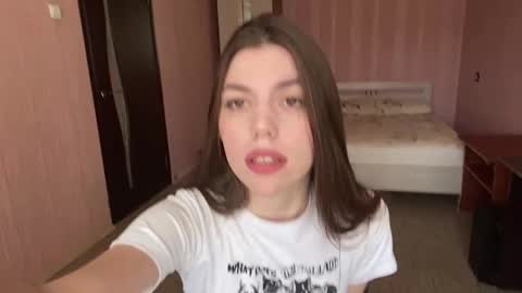 Snapshot of joshuabordelon chatting on March 21, 8:19 am Ivy online show from March 21, 8:19 am