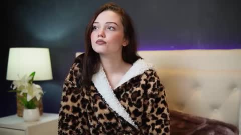 Snapshot of josielili chatting on December 1, 8:47 pm Josie online show from December 1, 8:47 pm