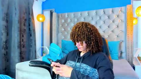 joss_shellby online show from November 5, 1:22 pm