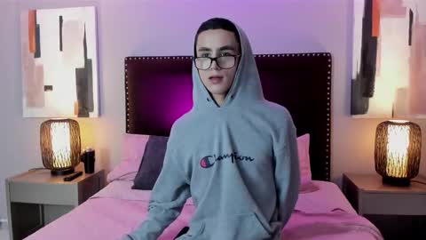 Snapshot of jostyn_rous chatting on March 19, 12:42 pm Jostyn Rous online show from March 19, 12:42 pm