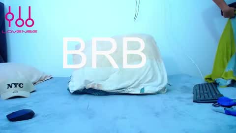 Snapshot of josue_angel chatting on February 17, 1:58 am Josue 22cm big dick online show from February 17, 1:58 am