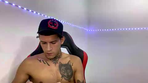 josue_linares online show from October 18, 10:05 am