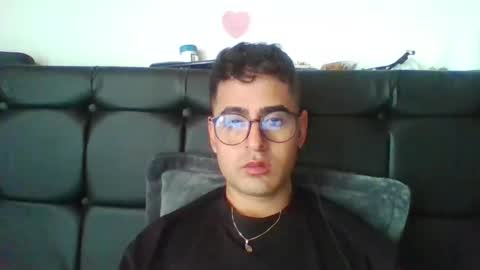 Snapshot of josux8 chatting on January 8, 2:41 pm josux8 online show from January 8, 2:41 pm