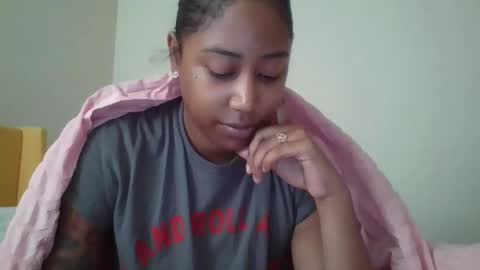 Snapshot of jottijade chatting on October 29, 2:25 am jottijade online show from October 29, 2:25 am