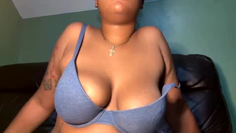 Snapshot of jottijade chatting on July 23, 2:42 am jottijade online show from July 23, 2:42 am
