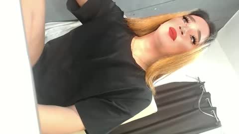 Snapshot of jovehxx chatting on June 8, 8:37 am jovehxx online show from June 8, 8:37 am