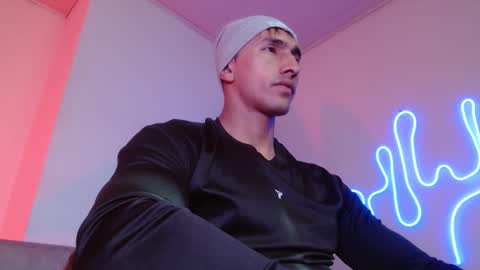  JOYLOPEZFIT online show from January 20, 2:25 pm
