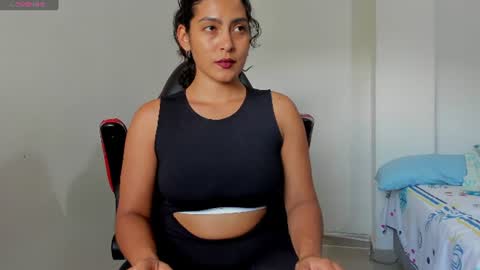 Snapshot of joyaoscura55 chatting on June 11, 9:02 pm sofiaparker8 online show from June 11, 9:02 pm