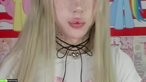 Snapshot of joybarker chatting on April 11, 3:33 am Joy Barker online show from April 11, 3:33 am