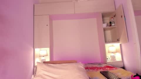 Snapshot of joyceblake chatting on March 26, 4:40 am joyceblake online show from March 26, 4:40 am