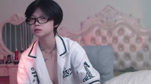 joycekay online show from June 8, 9:15 pm