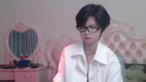 joycekay online show from June 17, 10:43 pm