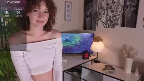 Snapshot of jozi_boun chatting on June 12, 6:40 pm Alivia online show from June 12, 6:40 pm