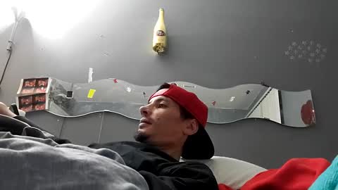 Snapshot of jpizzy23 chatting on December 9, 1:24 pm dLowfrk online show from December 9, 1:24 pm