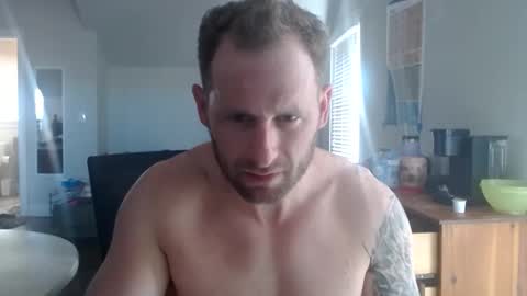 Snapshot of jplem chatting on January 28, 6:07 pm KingDingaLing34 online show from January 28, 6:07 pm