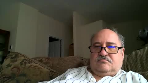 jr8in online show from February 8, 9:15 pm